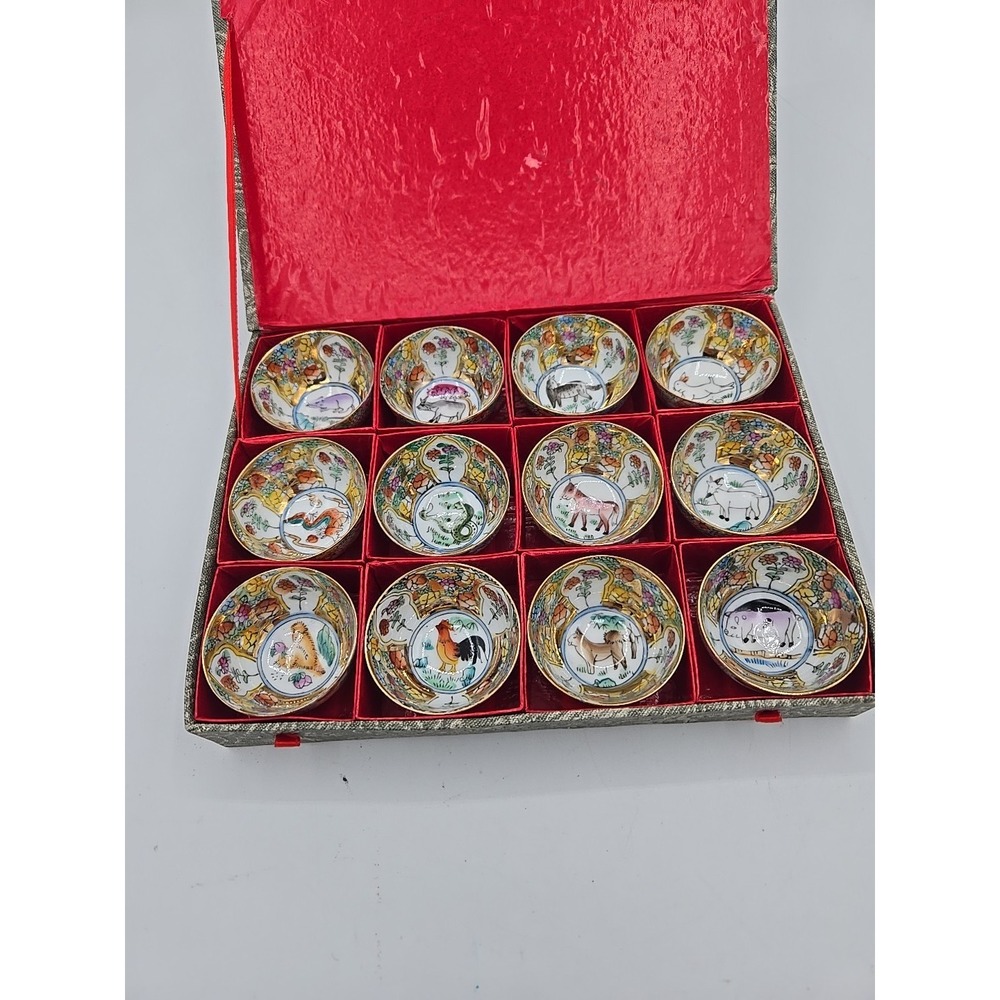 CHINESE POTTERY CERAMIC CHINA HAND PAINTED SET OF 12 ZODIAC BOWLS  / CUPS IN BOX